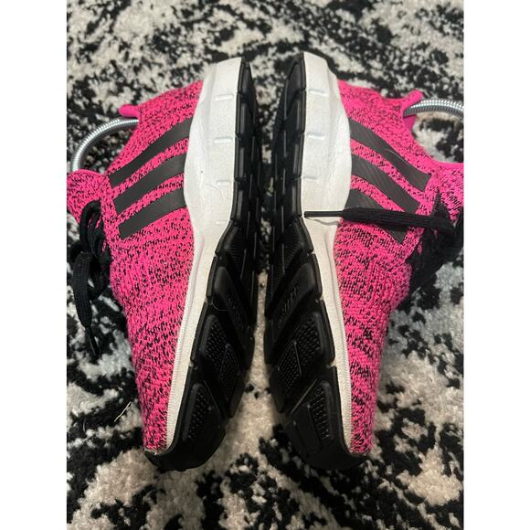 Adidas Run Swift Sneaker Shoe Shock Pink Black Women's Size 5 - Picture 2 of 5